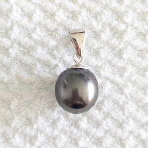 Tahitian Pearl Pendant - 12mm